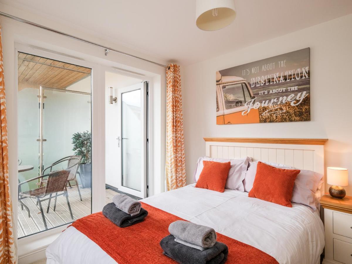 Stone'S Throw Appartement Charlestown  Buitenkant foto